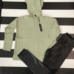 GREEN RIBBED COTTON PULLOVER WITH HOOD